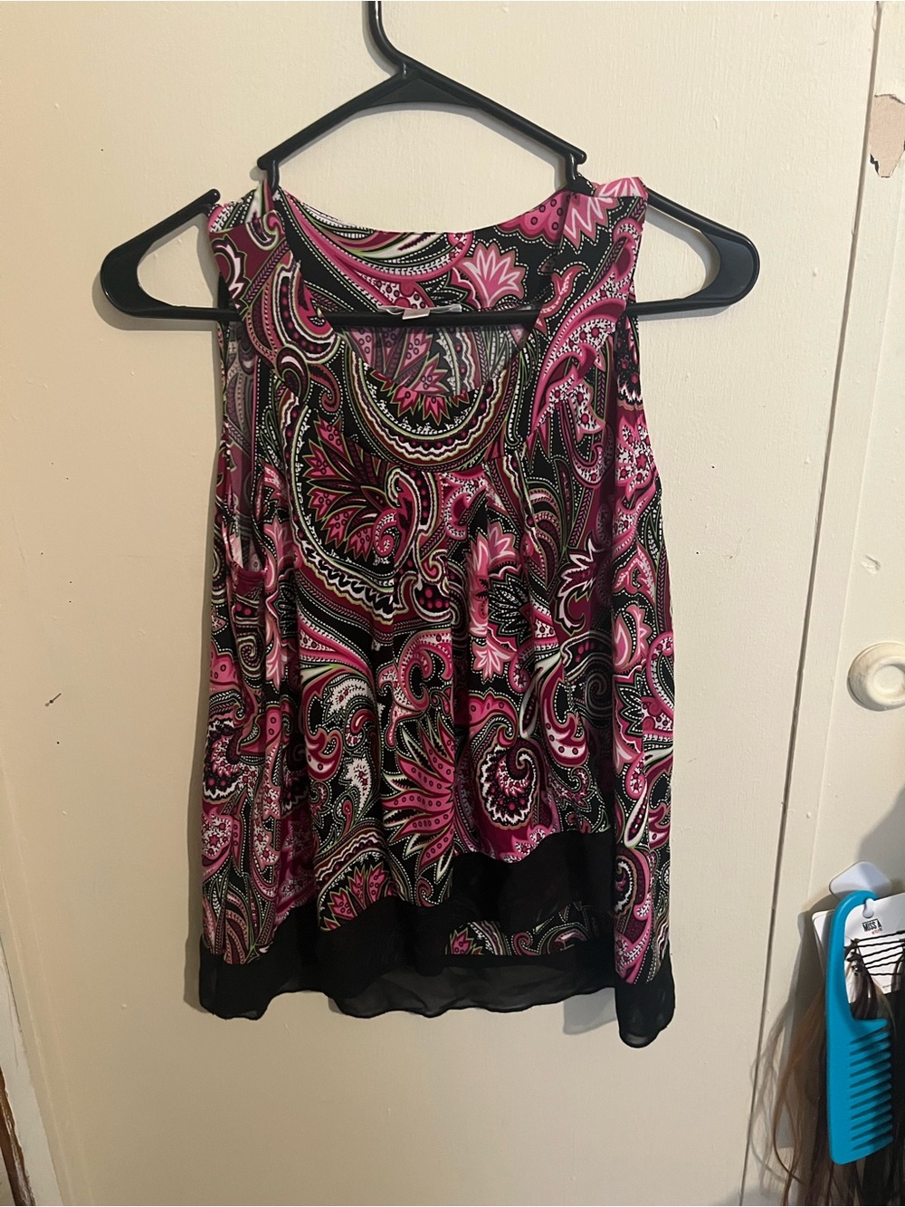 Y2K Hot pink paisley print blouse!